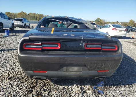 2022 Dodge Challenger Gt z USA, uszkodzony, nr VIN 2C3CDZJG6NH194039